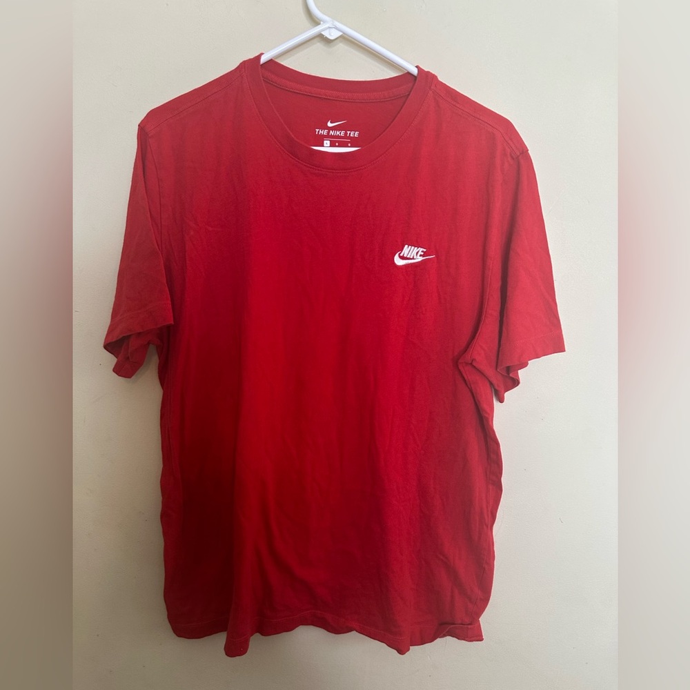 Nike Men's NSW Sportswear Club T-Shirt Red AR4997-657 L